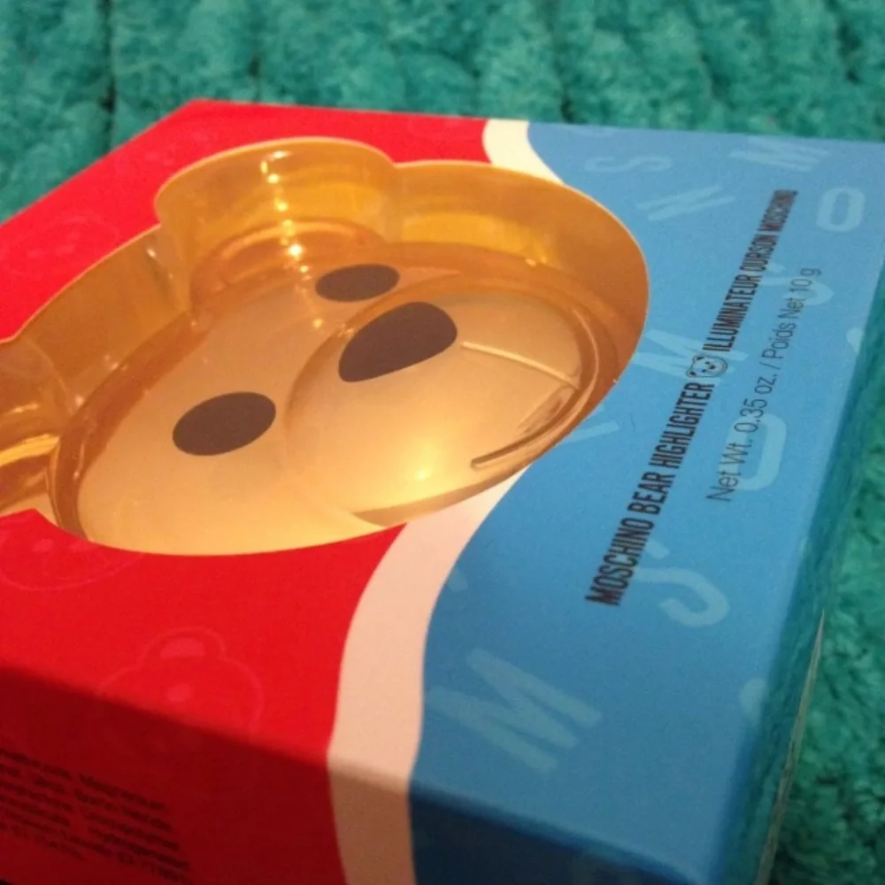 Sephora + Moschino Bear Highlighter. Limited